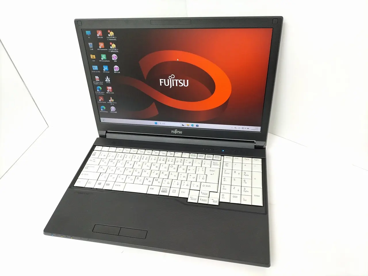 富士通 LIFEBOOK A749/B （第8世代CPU）