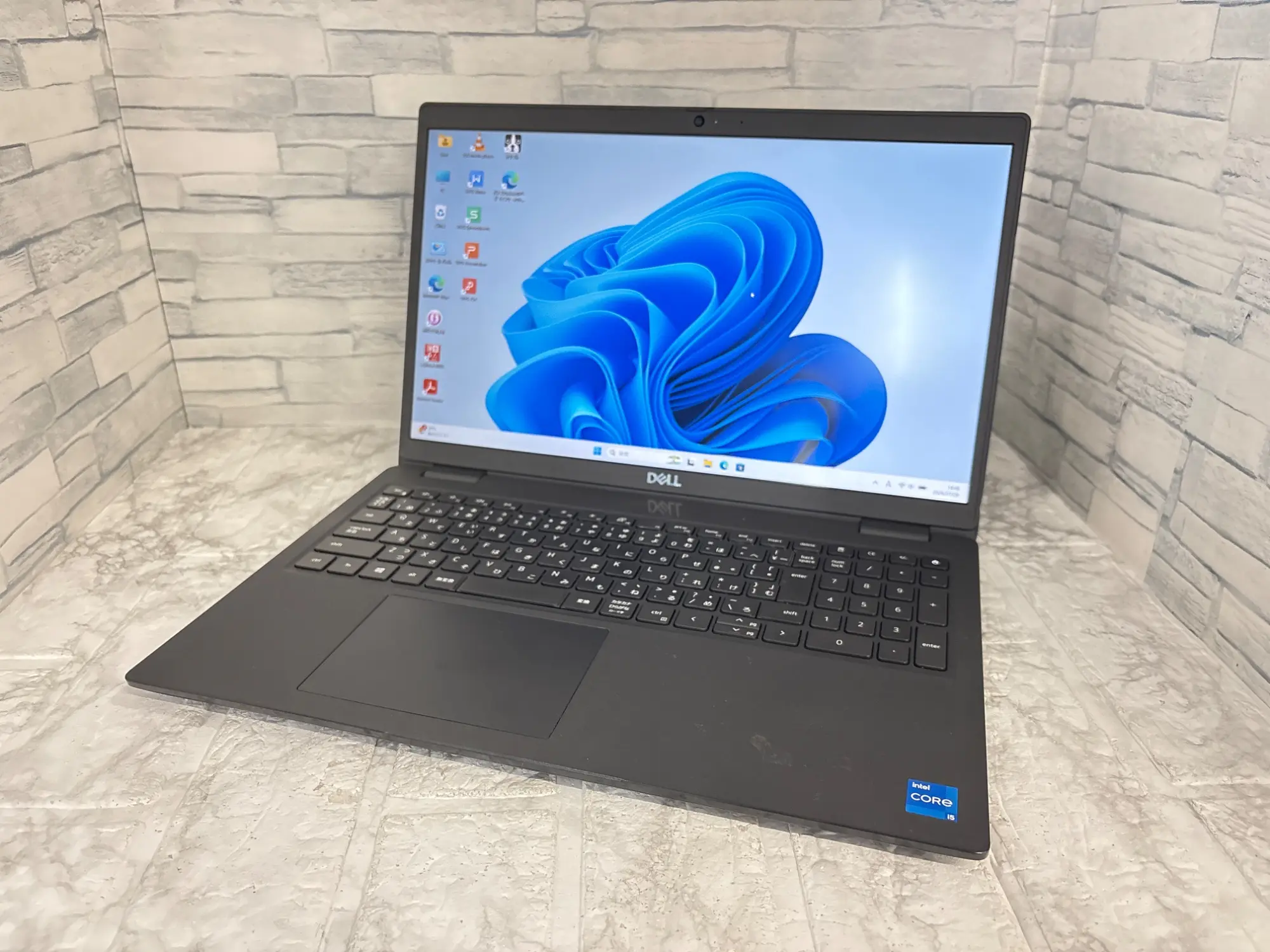 DELL Latitude 3520(Corei5-1135G7 2.4GHz / メモリ:8GB / SSD 256GB)11世代