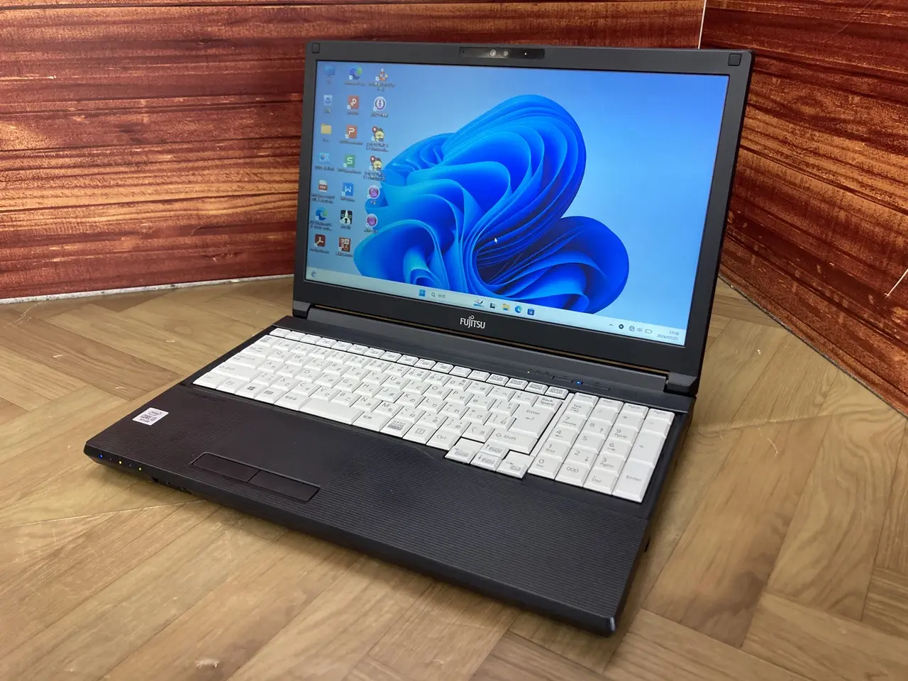 富士通　LIFEBOOK A5510/E
