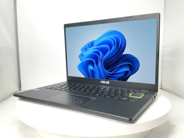 ASUS E410MA（第9世代CPU）