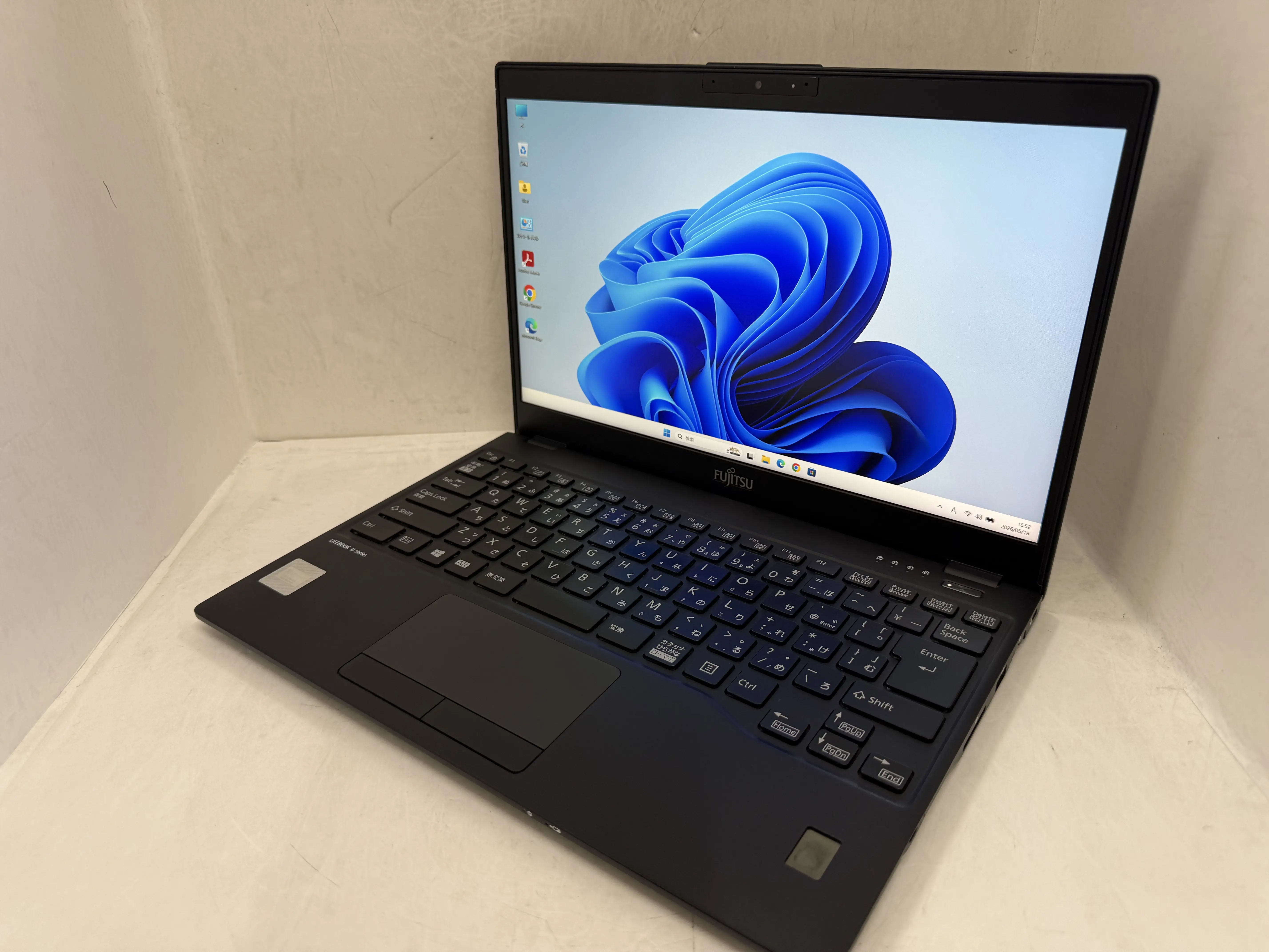 FUJITSU LIFEBOOK U9310/E（第10世代Corei5）