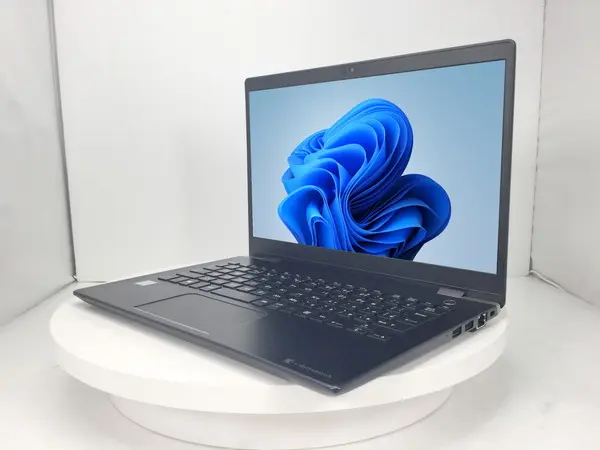 東芝 dynabook G83/M（第8世代CPU）
