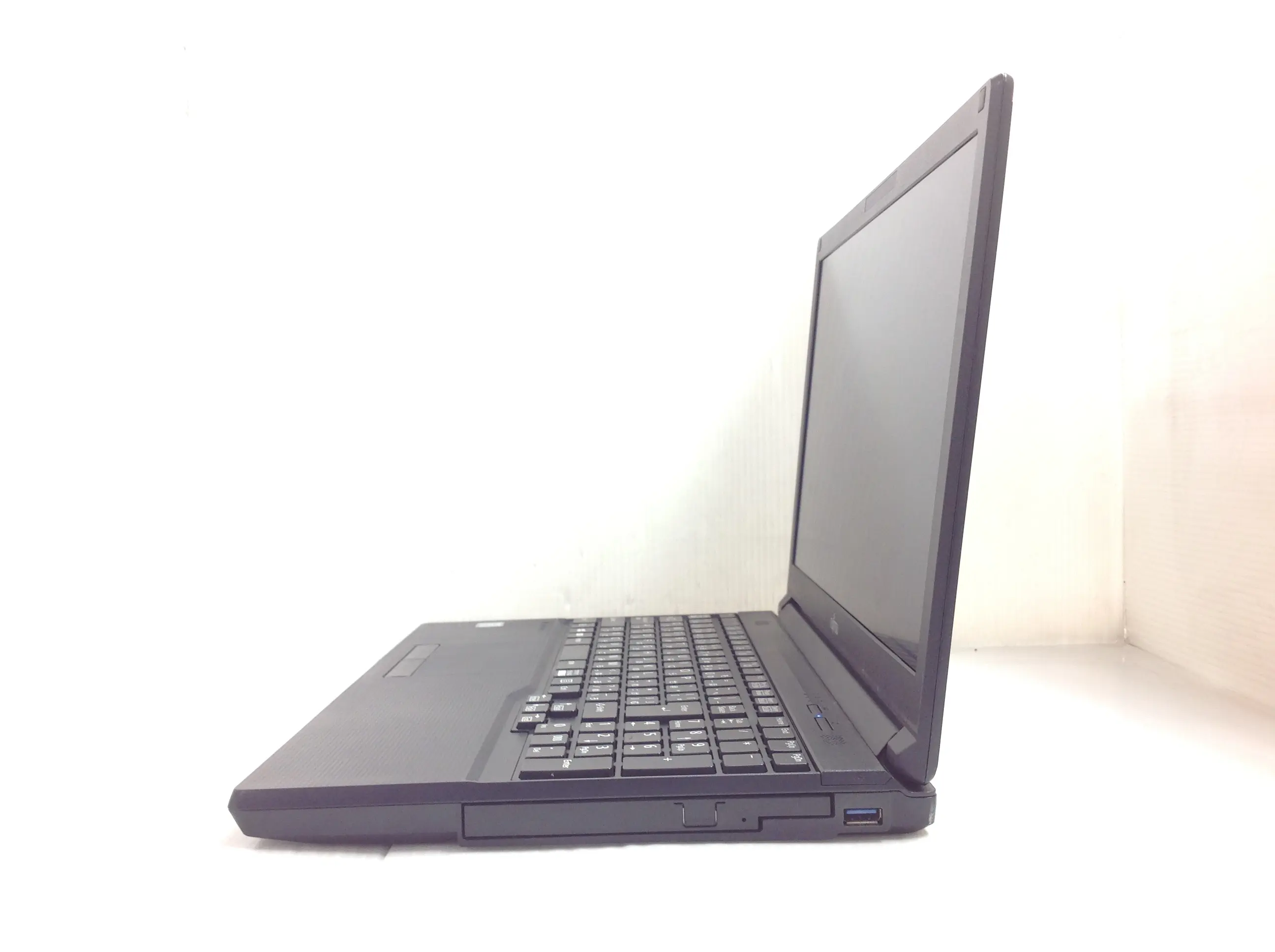 富士通 LIFEBOOK A579/B (第8世代CPU) Win11Pro・SSDモデル