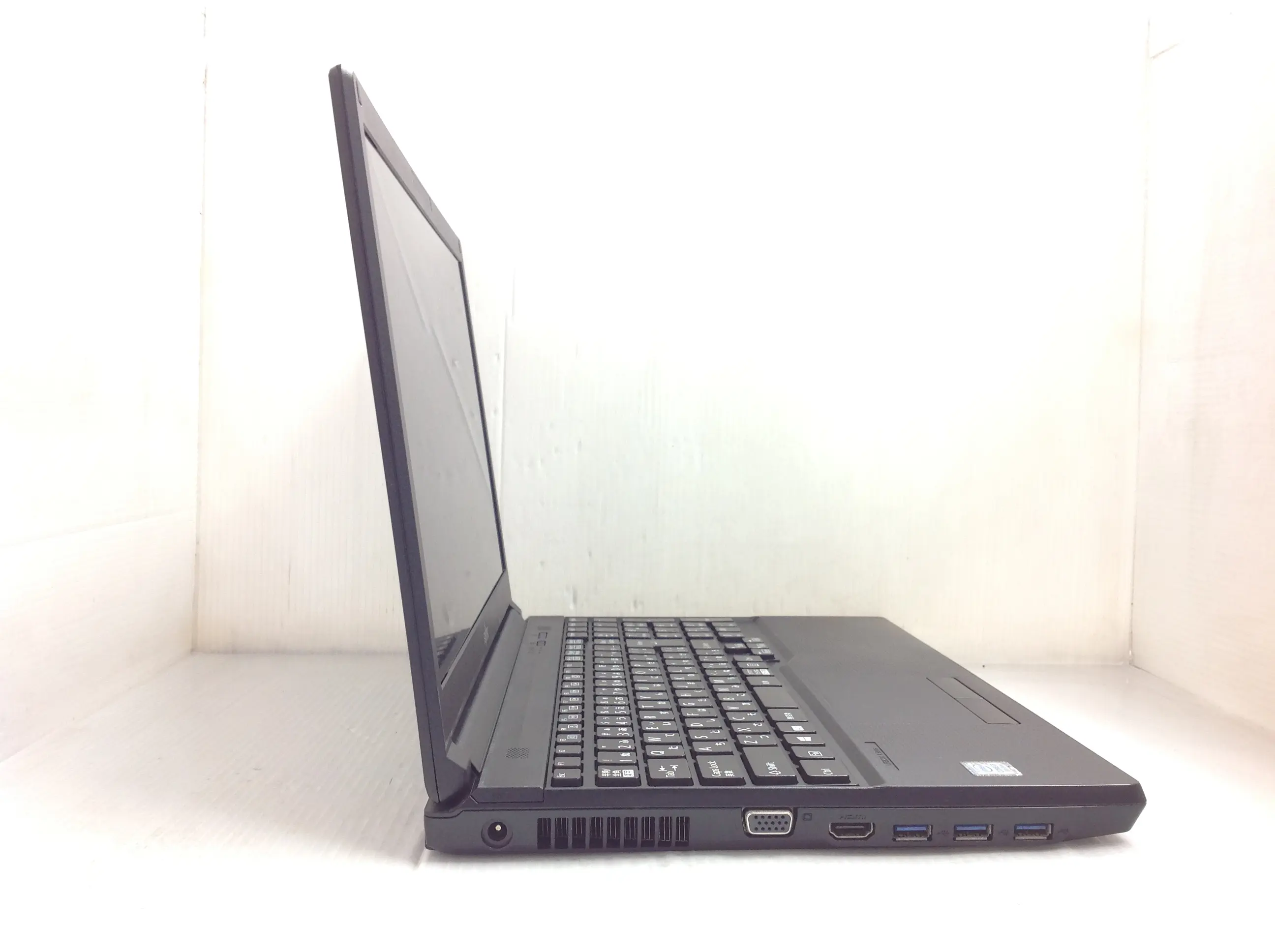 富士通 LIFEBOOK A579/B (第8世代CPU) Win11Pro・SSDモデル