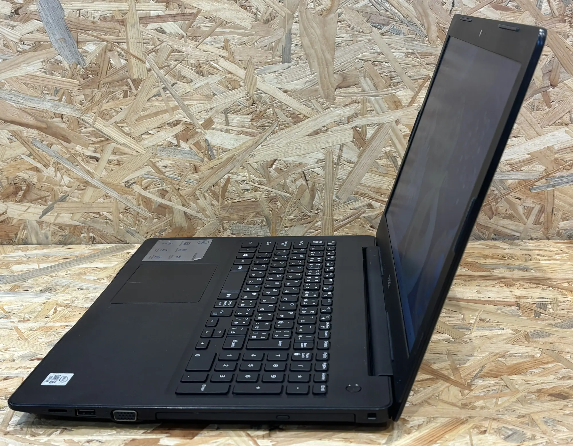 DELL Latitude 3590 (CPU:Core i5 10210U 1.6GHz/メモリ:8GB/SSD:256GB)
