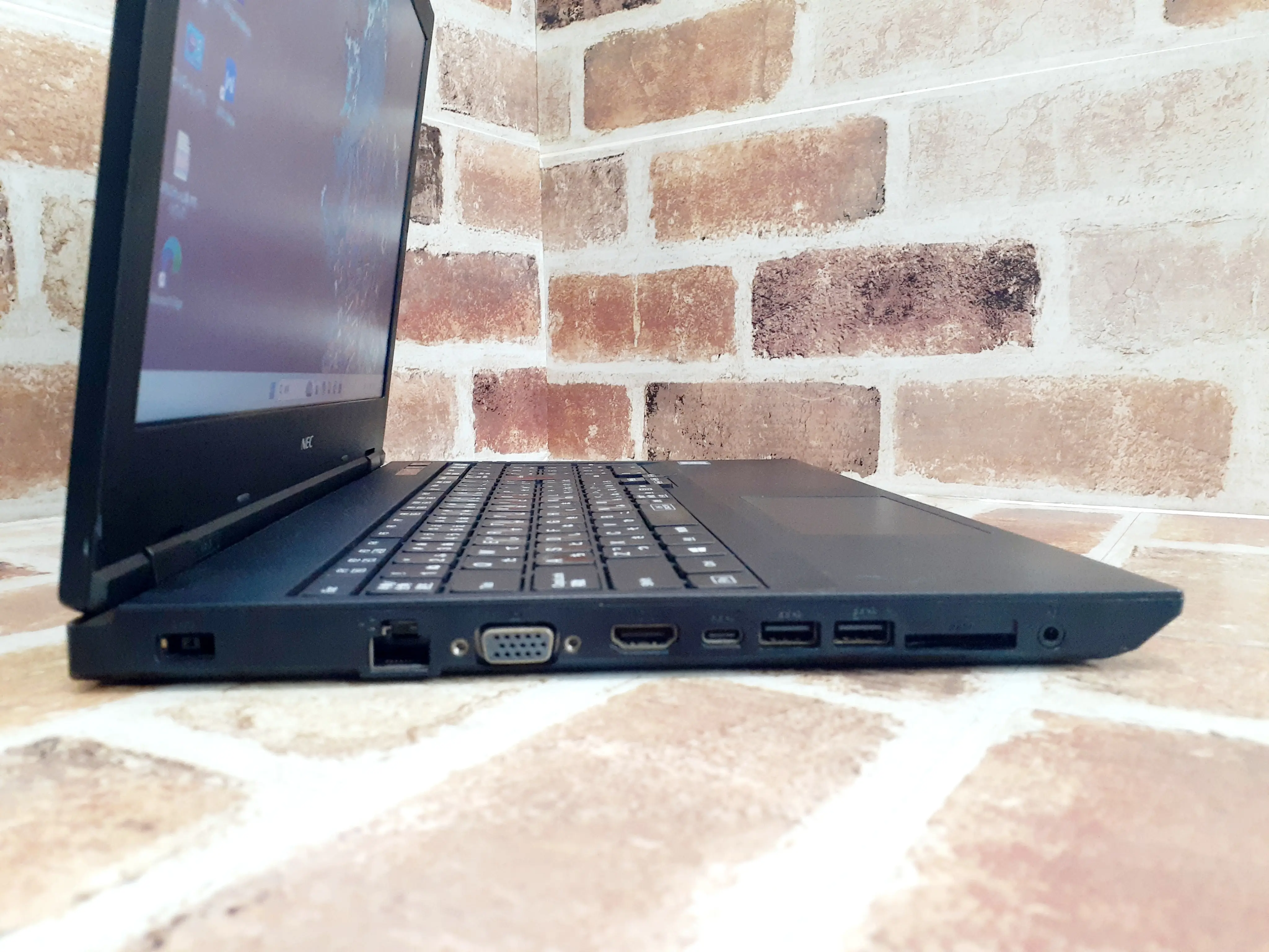 NEC VKL21 Core i3 8145U 2.10GHz 8世代 16GB 240GB 15.6インチ