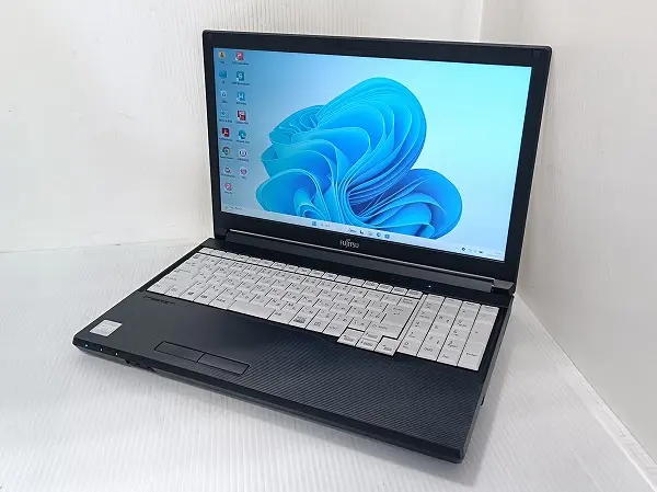 富士通 LIFEBOOK A5510/D (第10世代CPU・ﾒﾓﾘ8GB・SSD256GB)