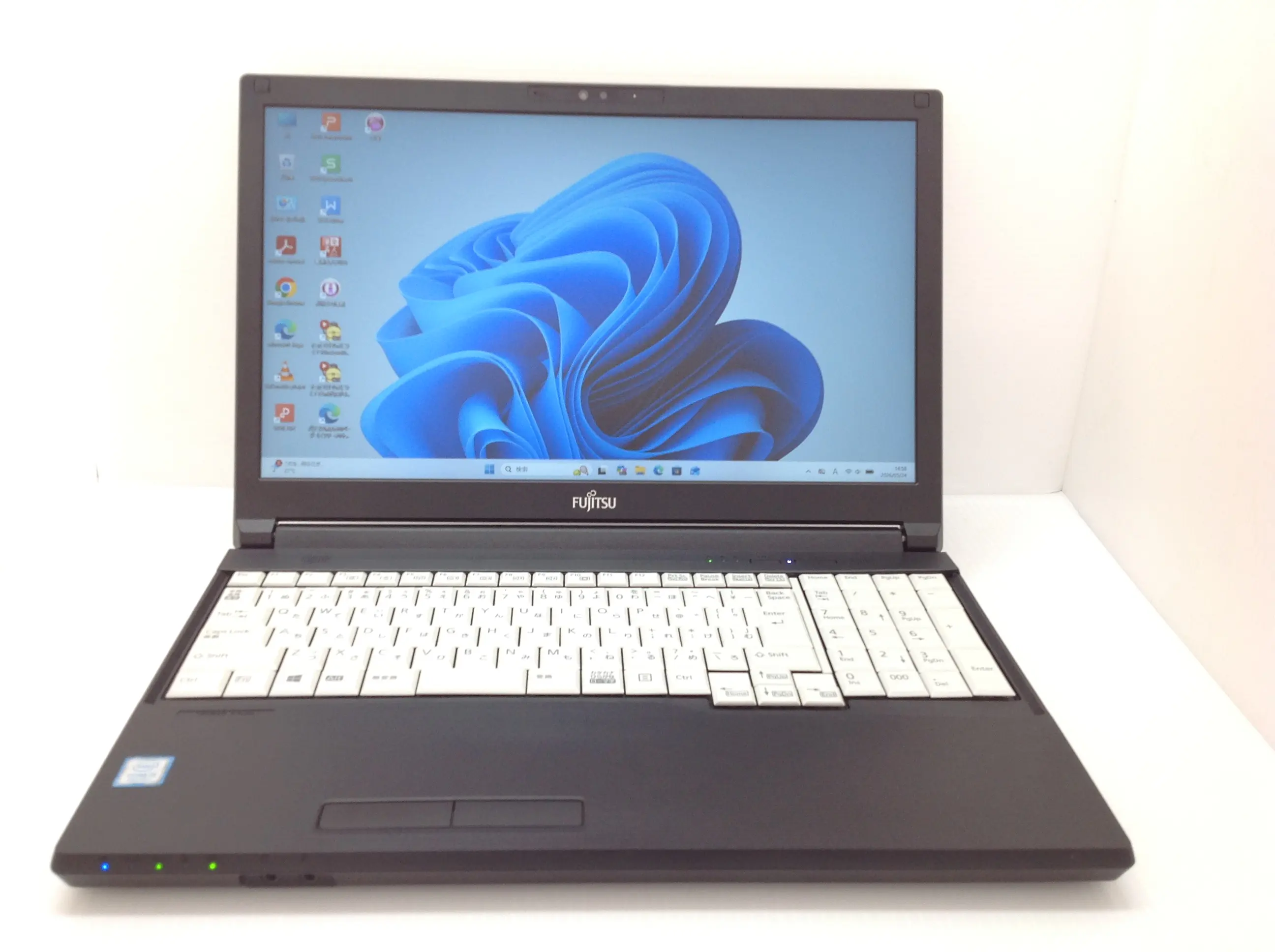 富士通 LIFEBOOK A579/A (第8世代CPU) SSD・メモリ16GBモデル