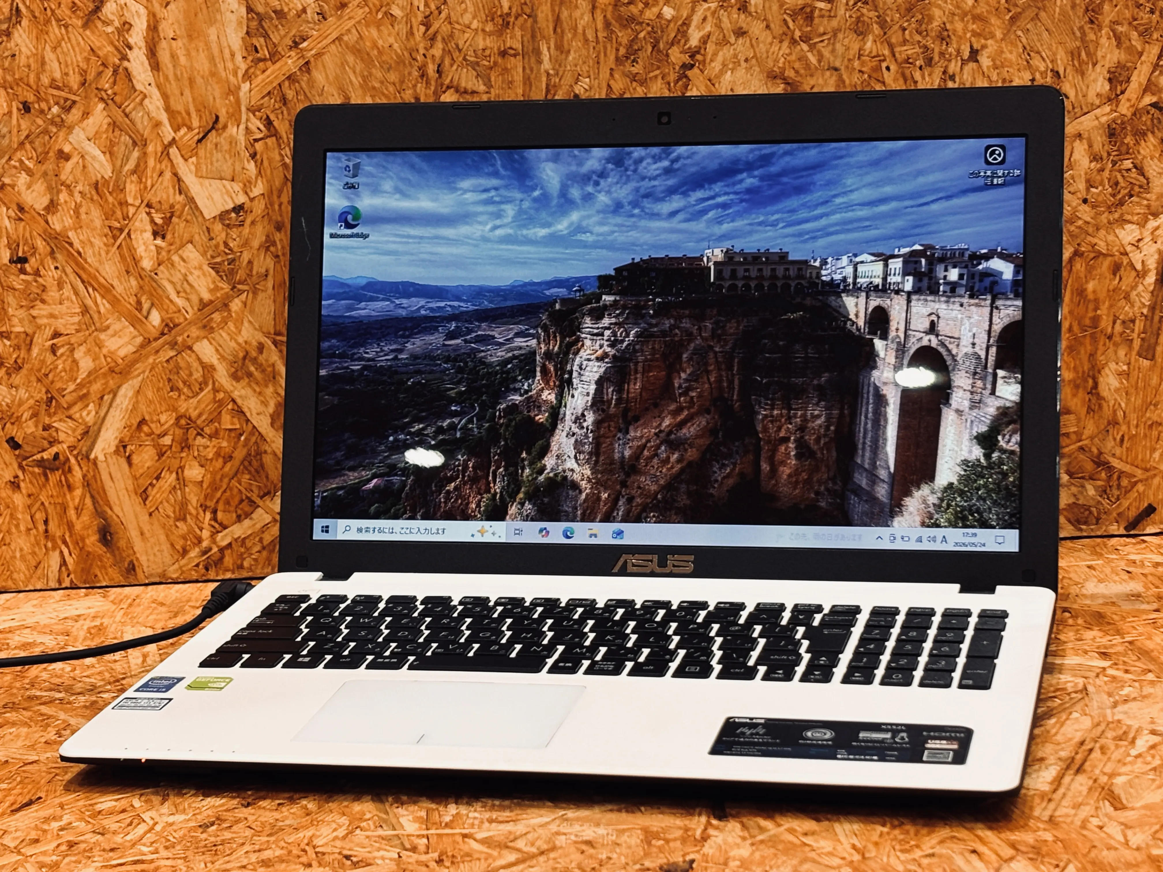 ASUS X552LDV-WHTE