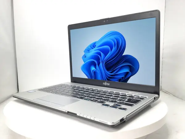 富士通 LIFEBOOK WS1/D2（第8世代CPU）