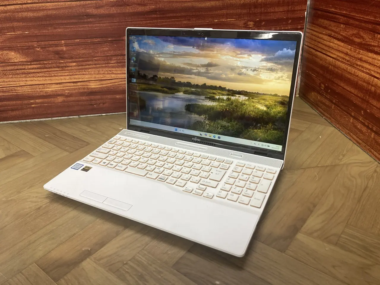 富士通　LIFEBOOK AH53/C2