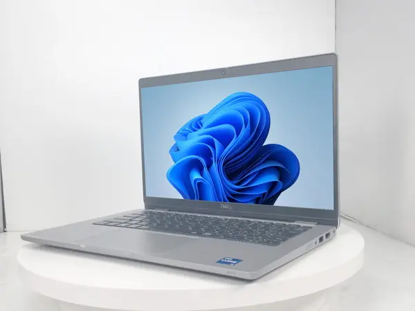 DELL Latitude 5320 P138G（第11世代CPU）