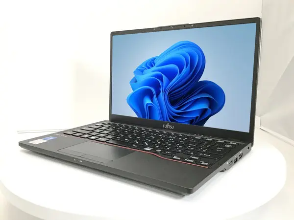富士通 LIFEBOOK U6312/J（第12世代CPU）