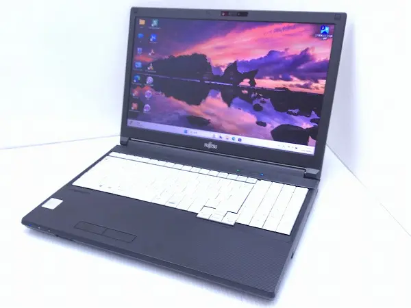 富士通 LIFEBOOK A579/B