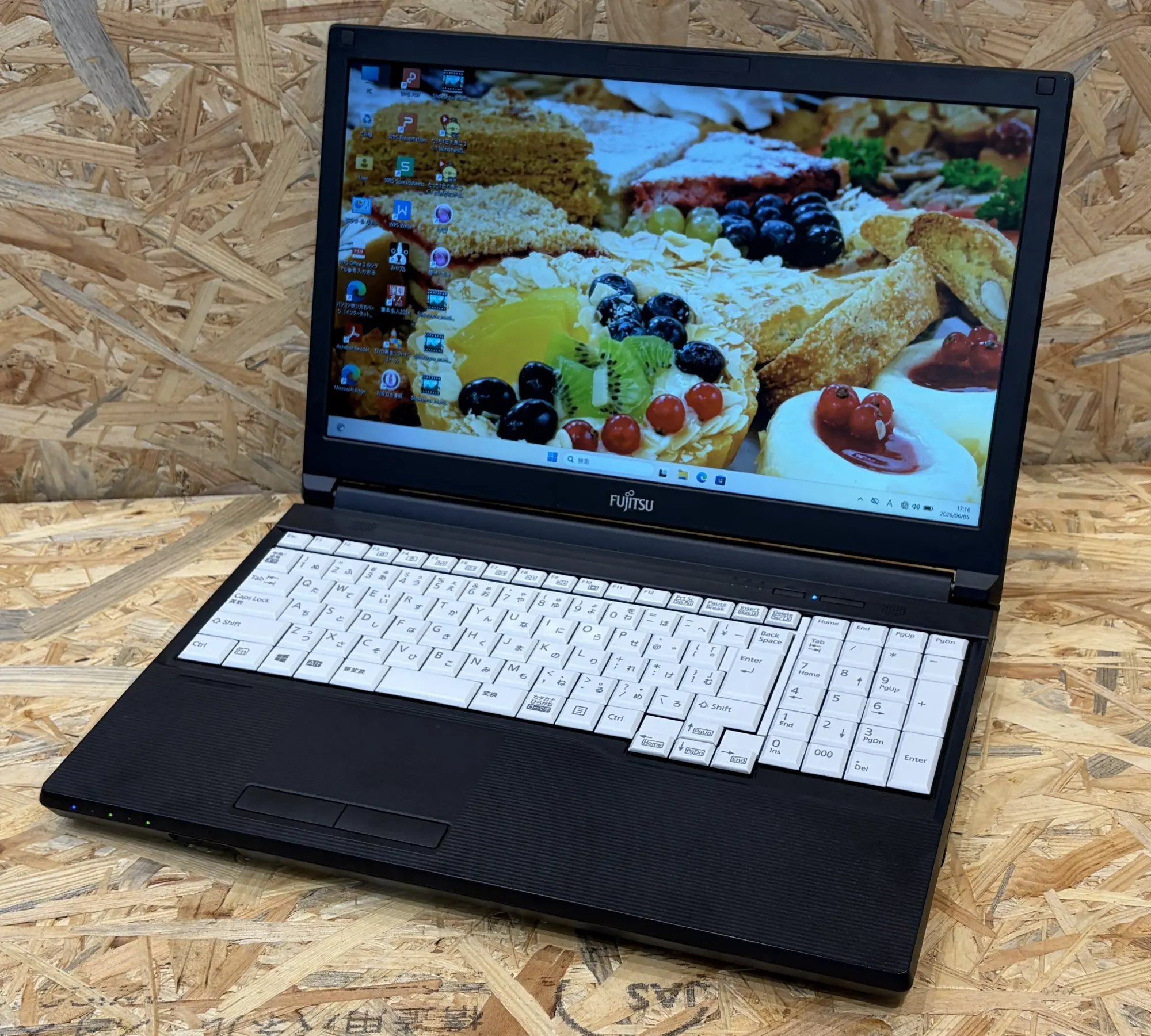 富士通 LIFEBOOK A579/B（第8世代）