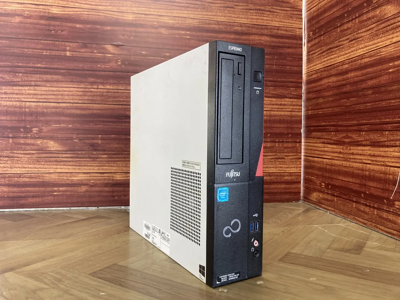 富士通　ESPRIMO D552/NX
