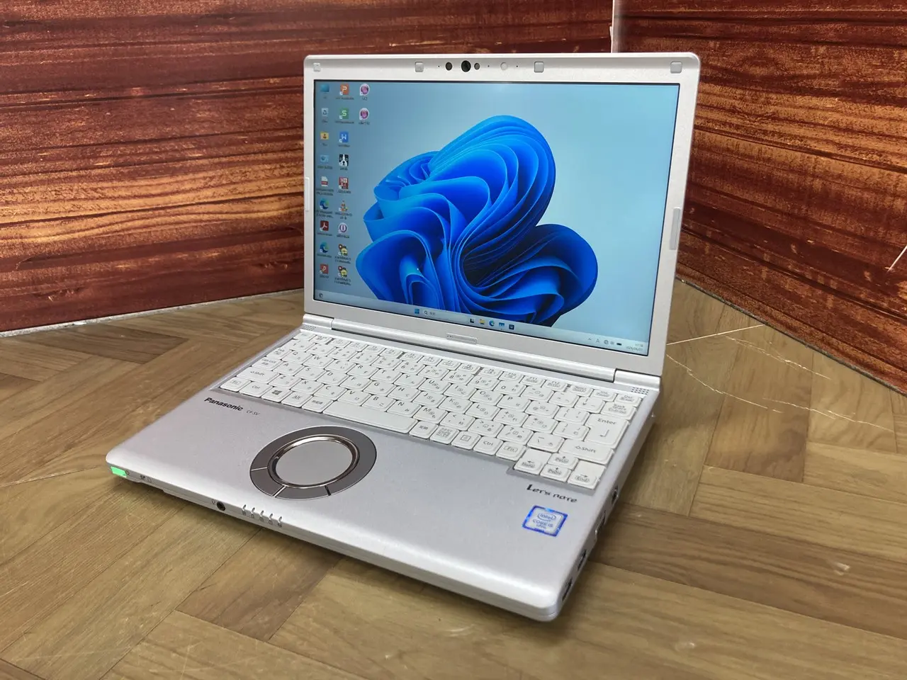 Panasonic Let's note CF-SV8