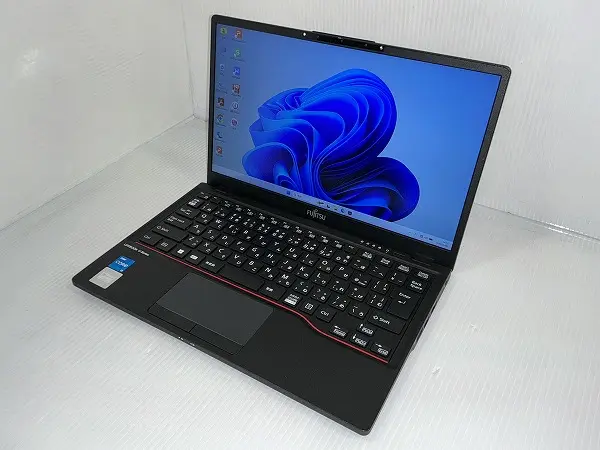 富士通 LIFEBOOK U6312/K(第12世代CPU)