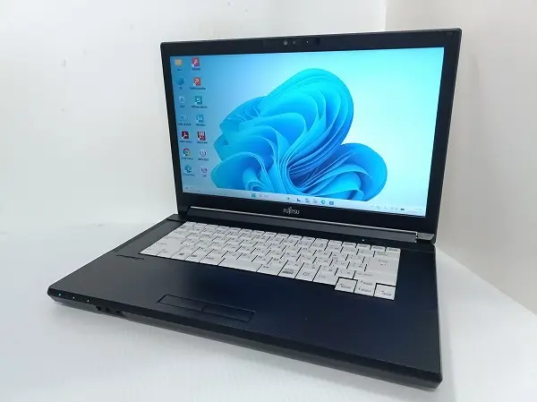 富士通 LIFEBOOK A579/B (第8世代CPU・ﾒﾓﾘ8GB・SSD256GB)