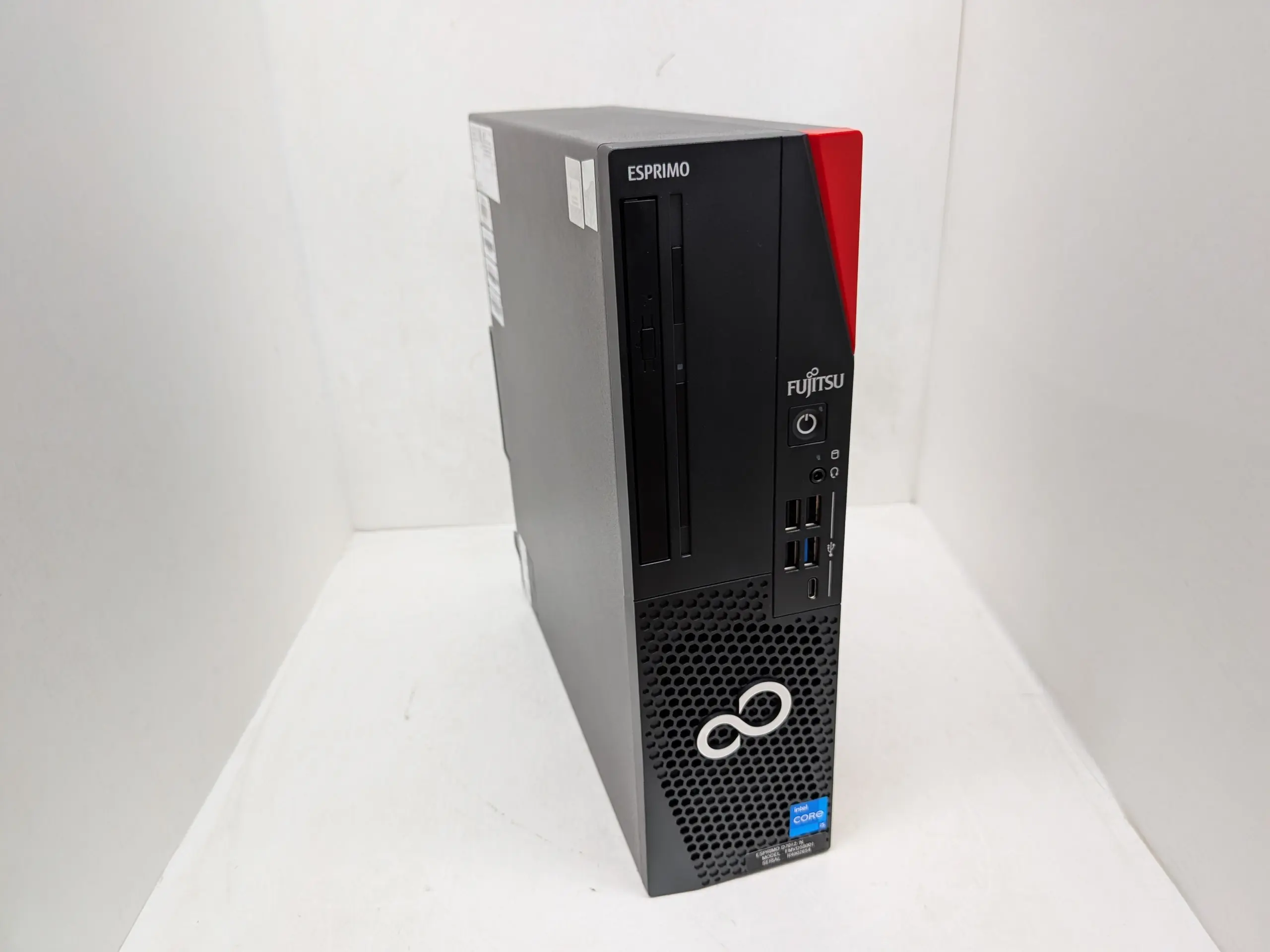 ESPRIMO D7012/N（第12世代Corei5）■Corei5/16GB/SSD256GB/Win11Home■安心の国内メーカー富士通製高性能CPU搭載パソコン！高速SSD+メモリ16GBでバリ速！【天神店】
