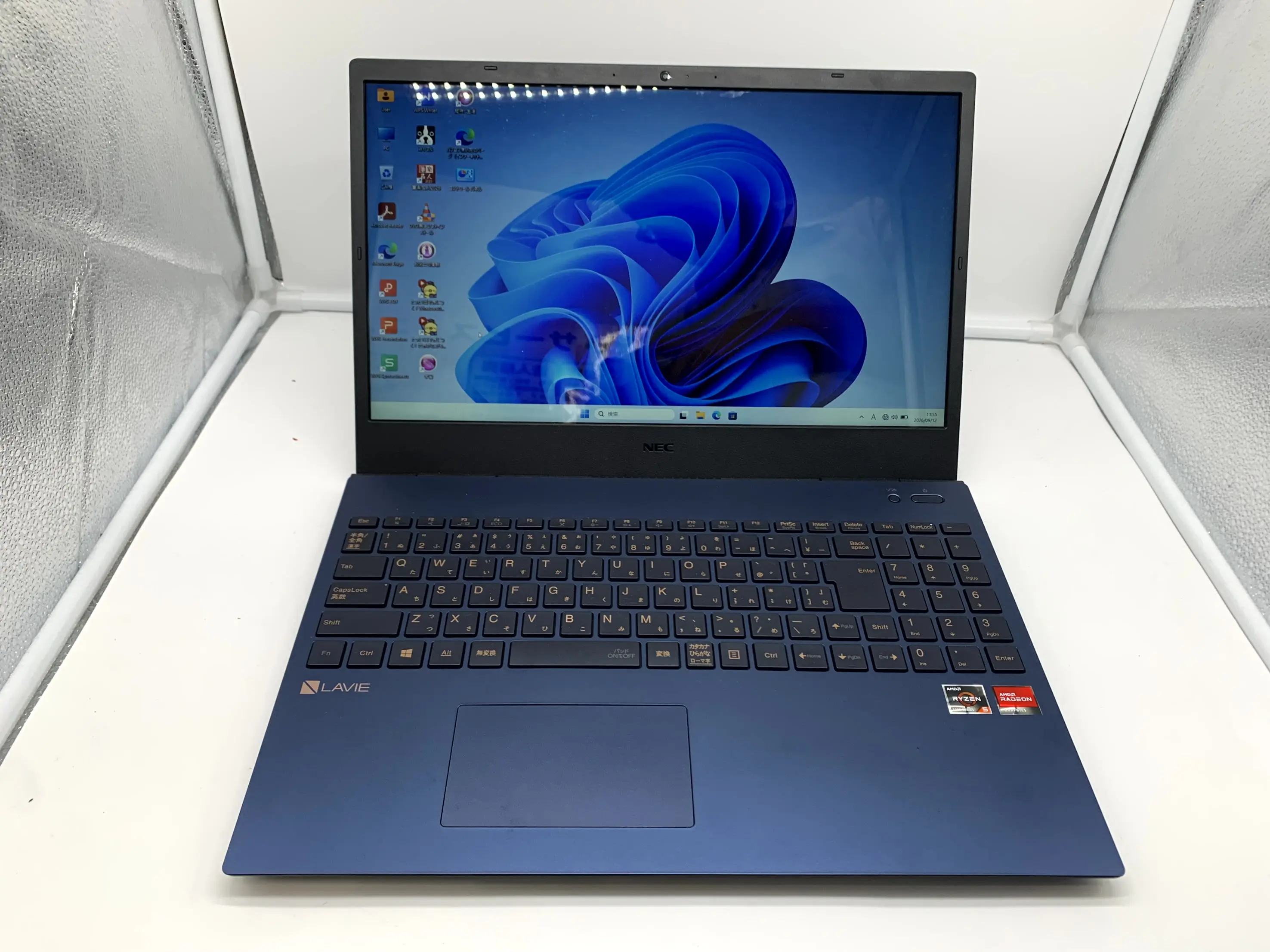 NEC LAVIE N1555/CAL
