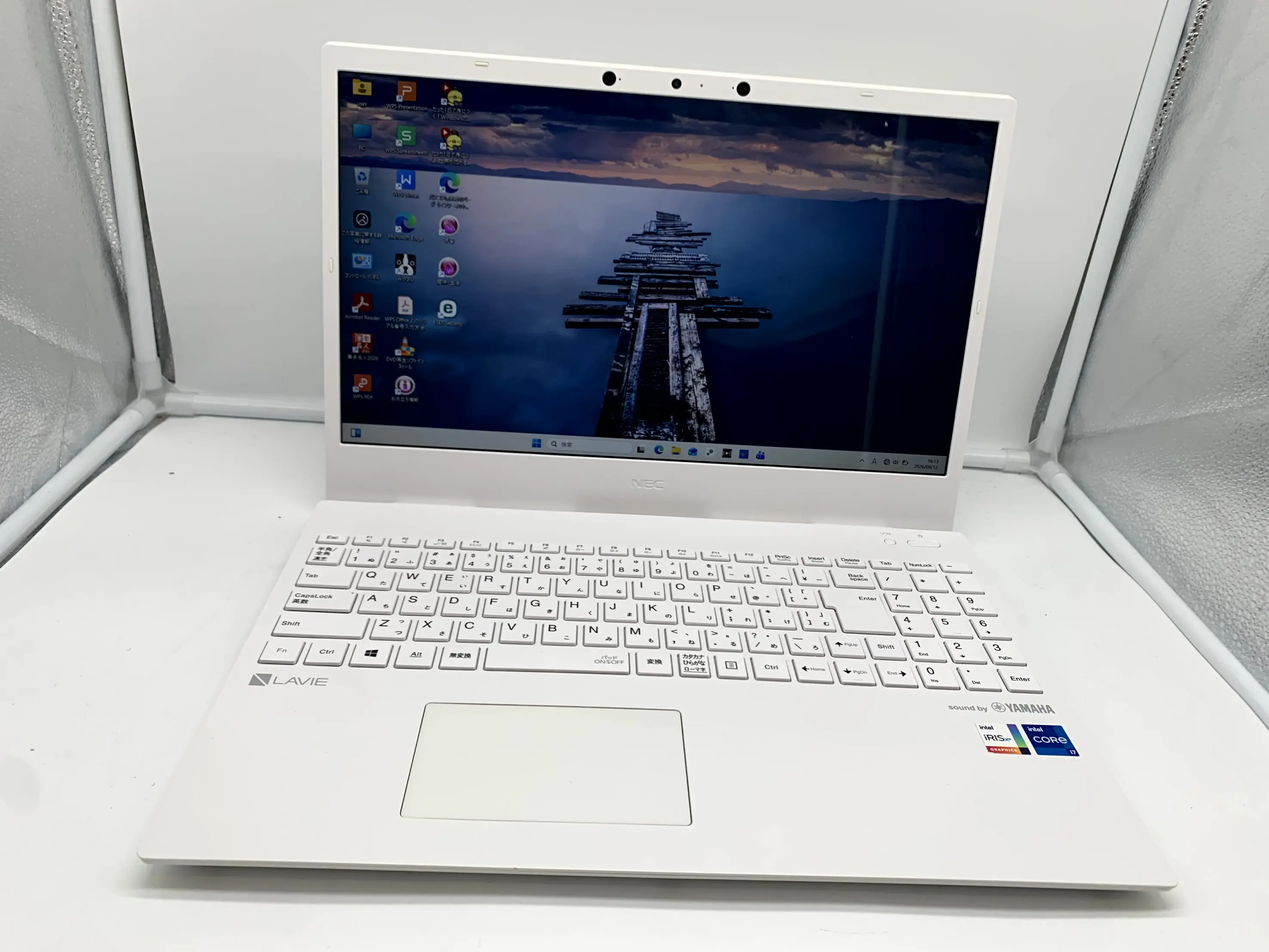 NEC LAVIE N1575/BAW-E3