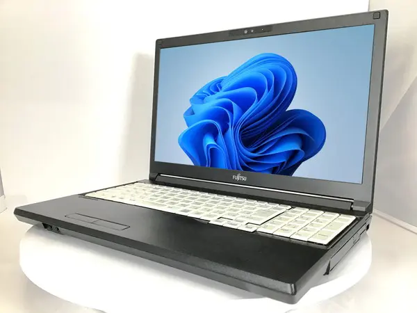 富士通 LIFEBOOK A579/BX（第8世代CPU）
