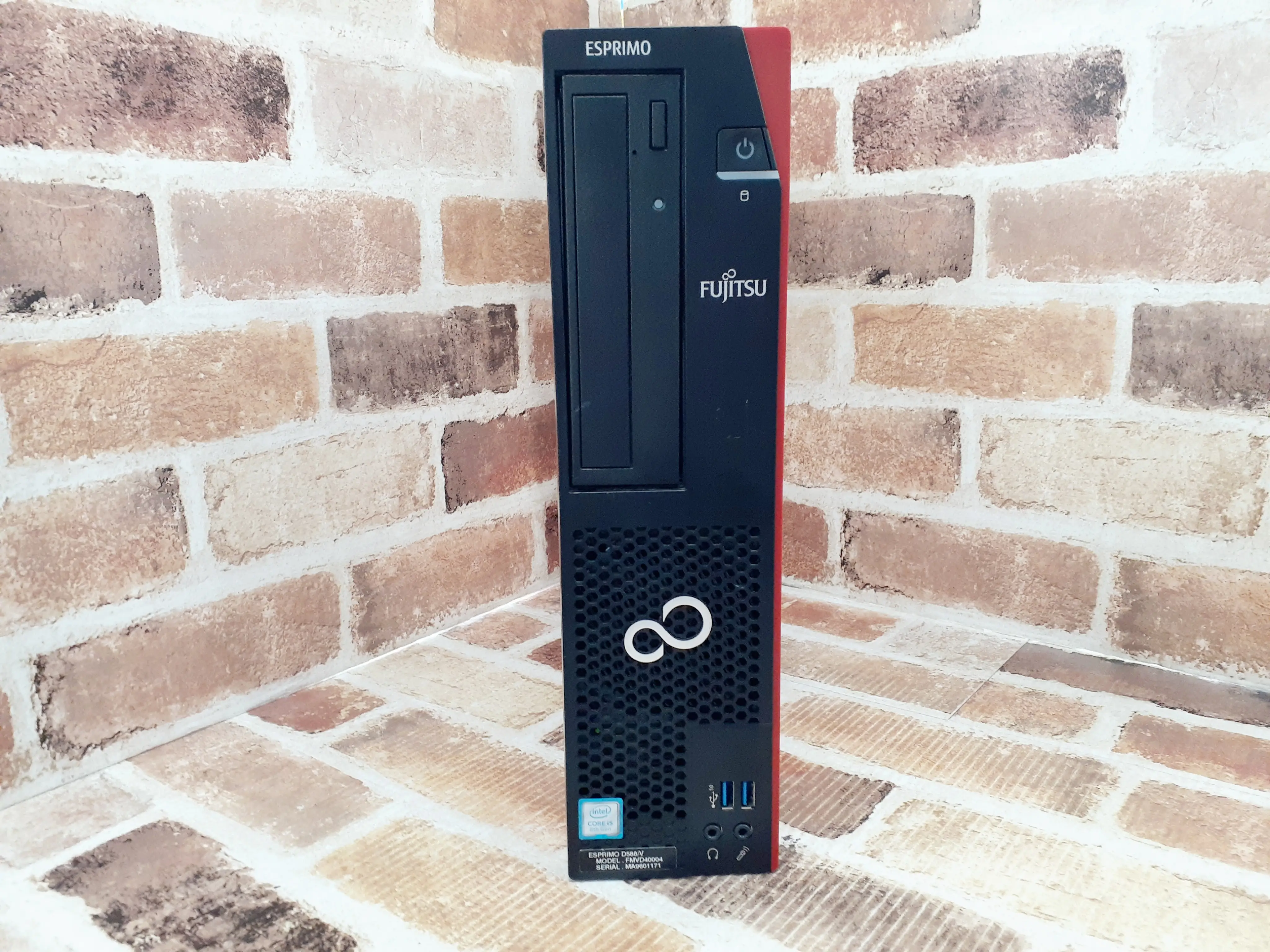 富士通　D588/V