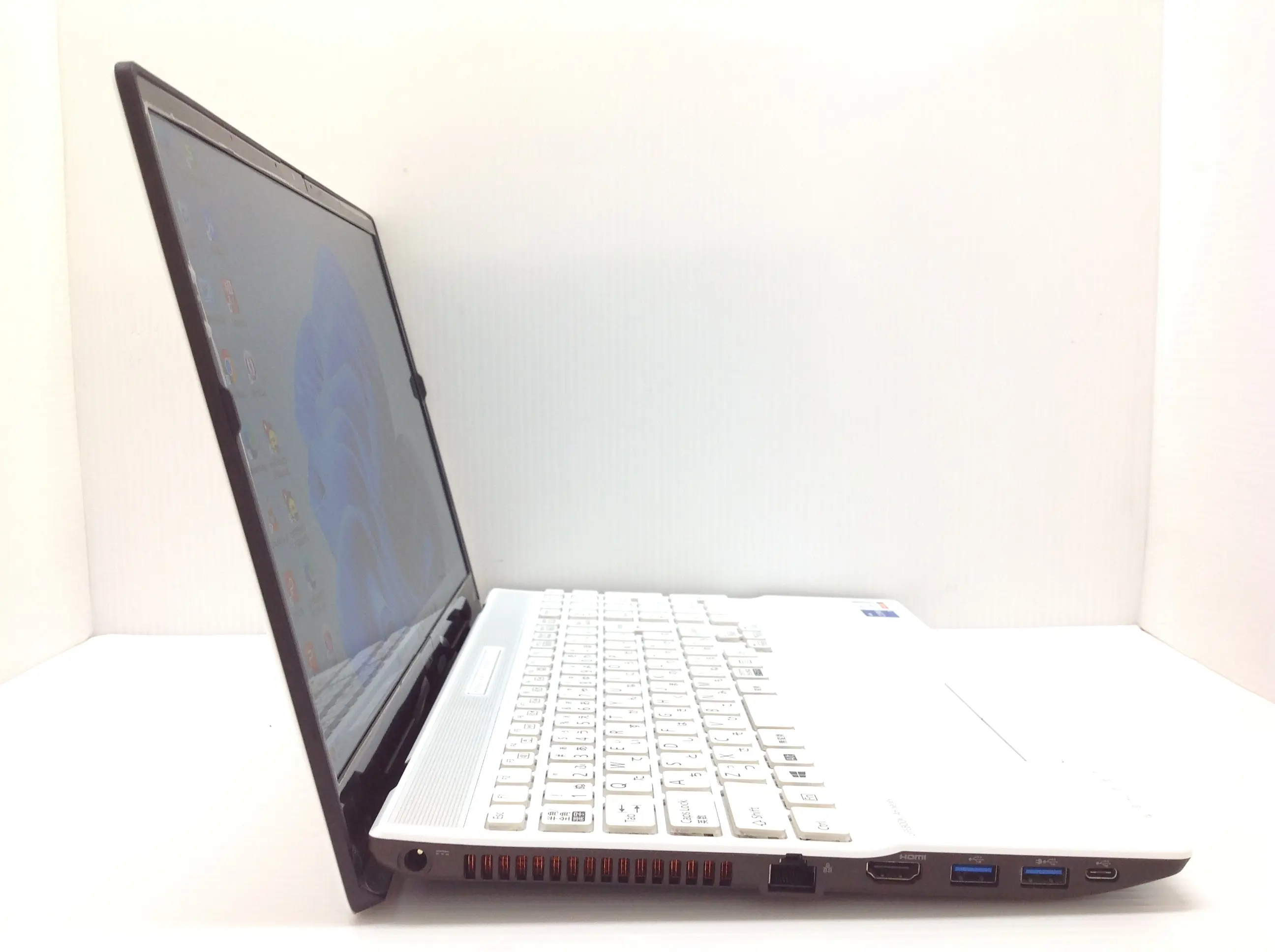 富士通 LIFEBOOK AH50/G Win11・SSD1TB・ﾒﾓﾘ16GBモデル