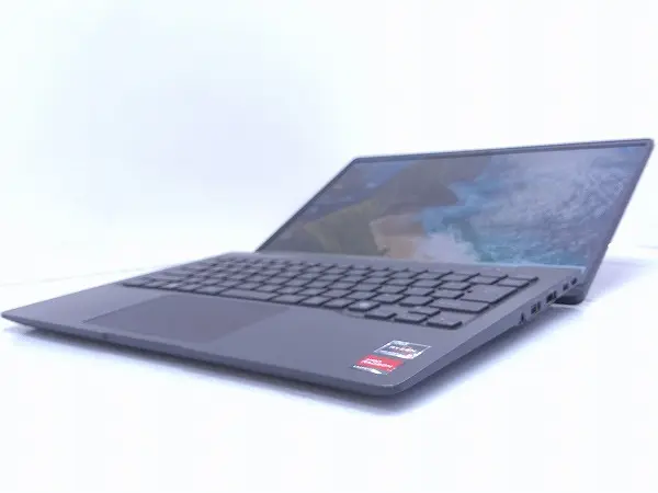 富士通 FMV M55-K3 (CPU:AMD Ryzen 5 7535U 2.9GHz/メモリ:16GB/SSD