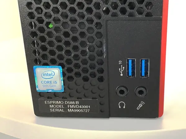 富士通 ESPRIMO D588/B(CPU：Core i5 9500 4.40GHz/メモリ：16GB/SSD