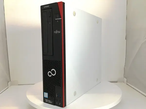 富士通 ESPRIMO D588/VX（第8世代CPU）