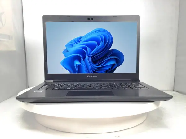 Dynabook（旧東芝）dynabook SZ73/RB (訳あり)(CPU：Core i7 10510U