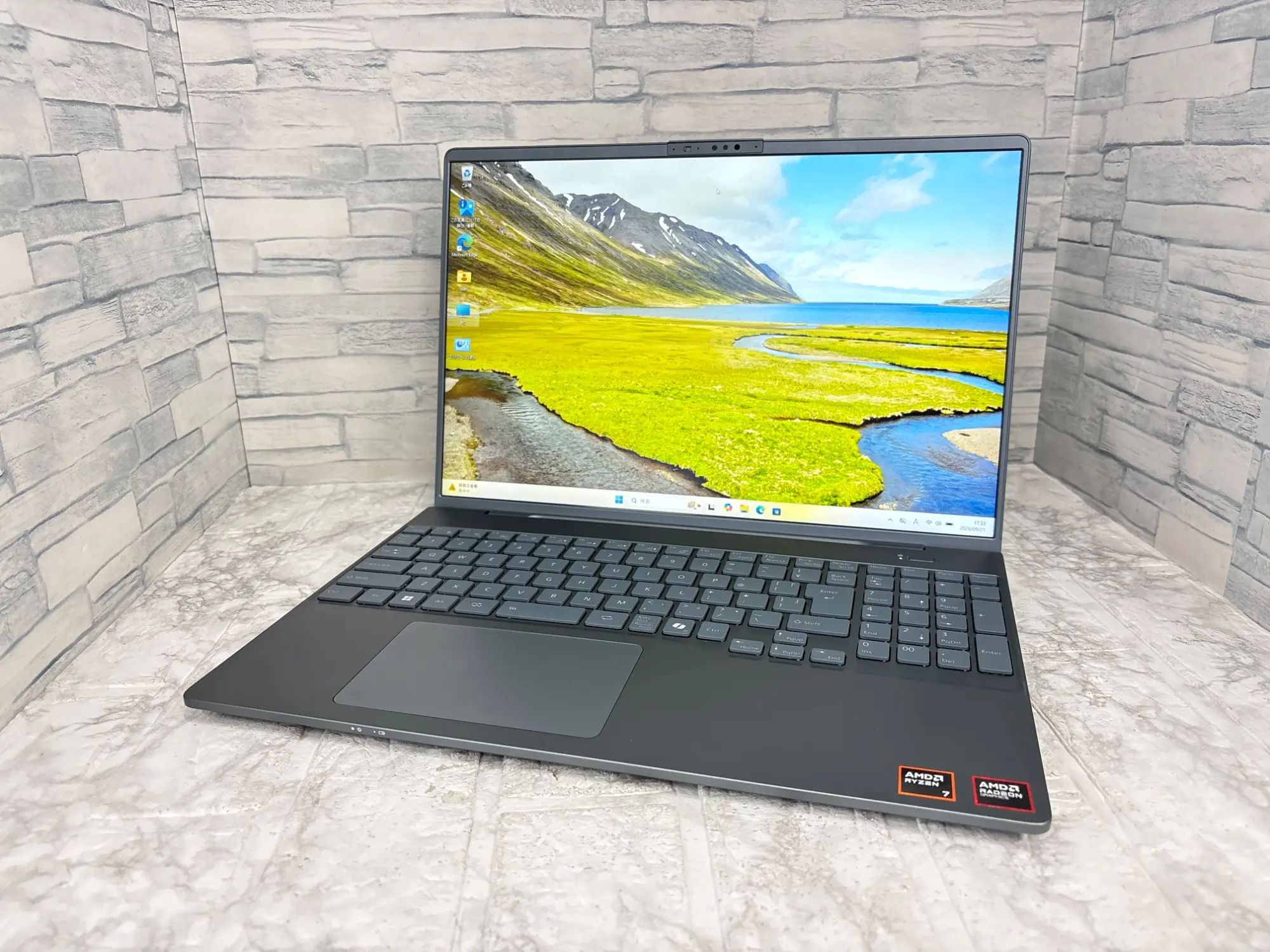 富士通 FMV P75-L1(Ryzen7 250w 3.3GHz / メモリ:16GB / SSD:512GB )2026年製