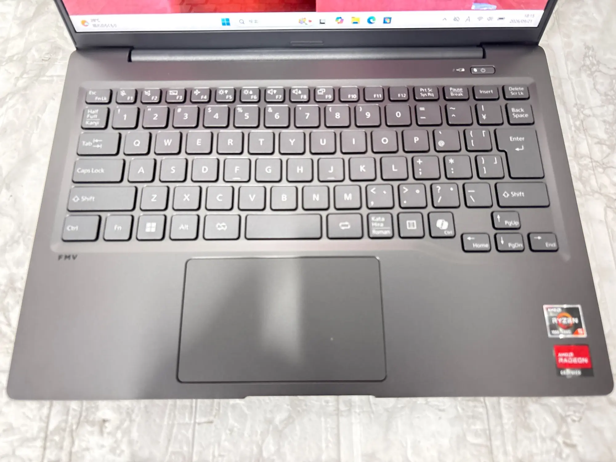 富士通 FMV M55-K3(Ryzen5-7535U 2.9GHz / メモリ:16GB / SSD:256B