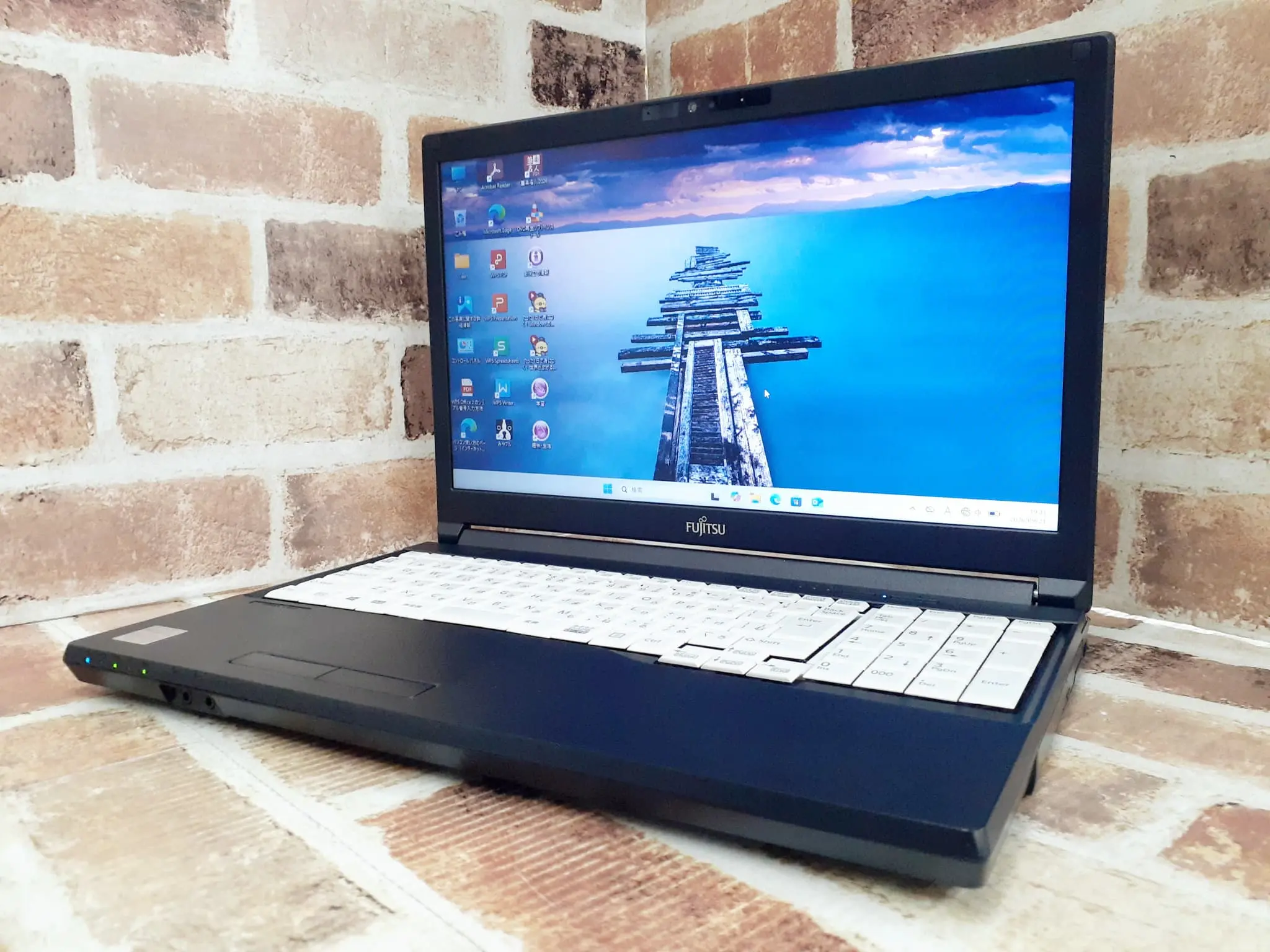 富士通 A579/A i5 第8世代 メモリ16GB Officeセット