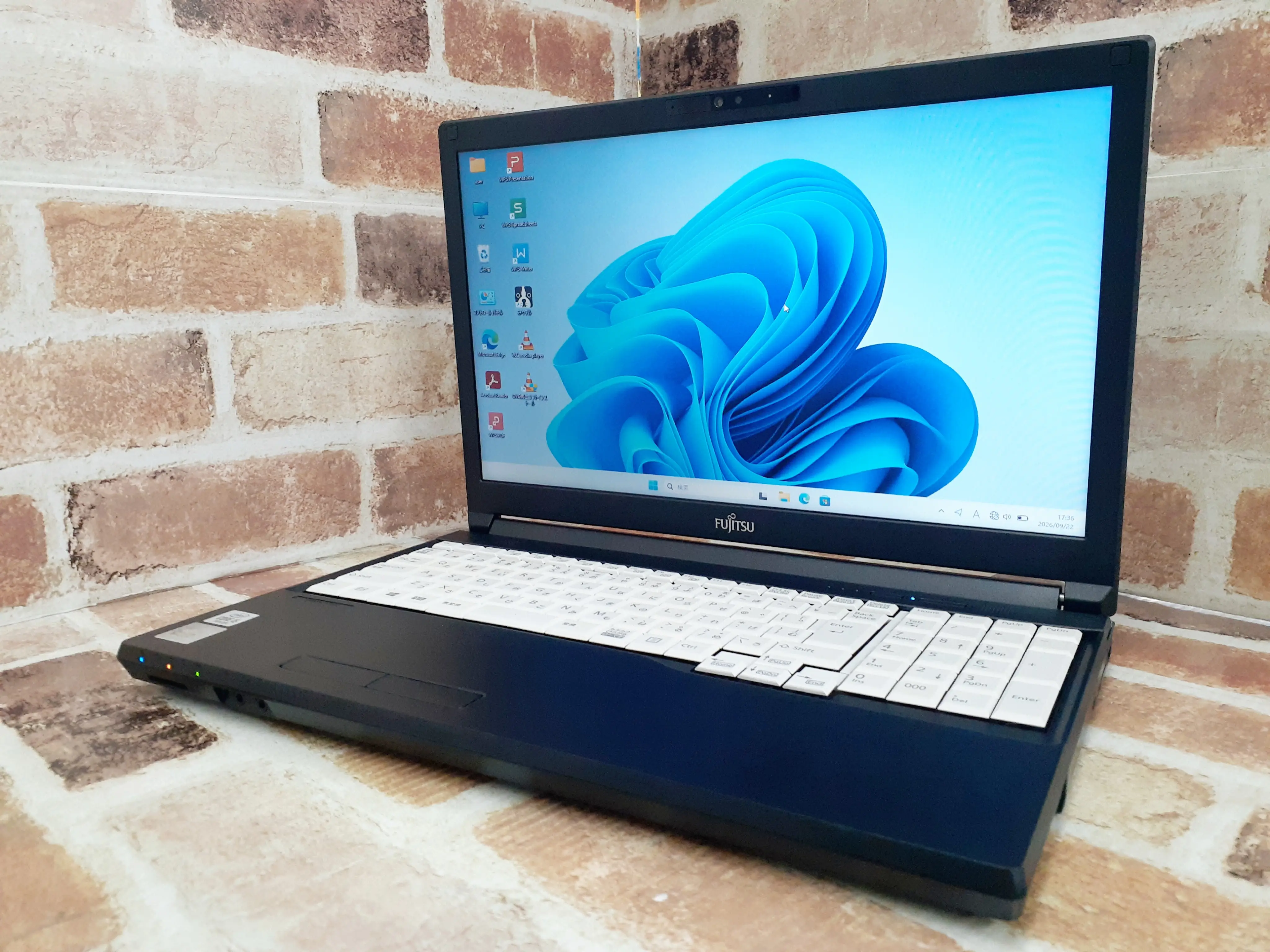 FUJITSU A7510/D i5 第10世代 メモリ16GB Officeセット
