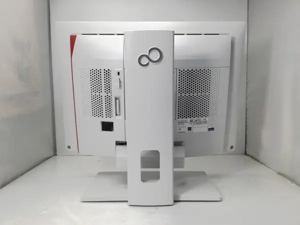 富士通 ESPRIMO K558/B（訳あり）（CPU：Corei5 9500T 3.70Ghz/メモリ