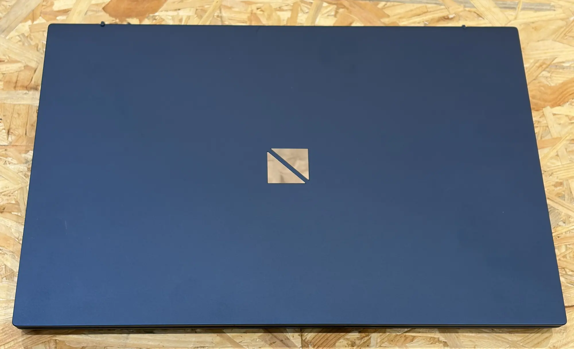 NEC PM750SAL-E3(CPU:Corei7 10510U 4.9GHz/8GB/ SSD:256GB )