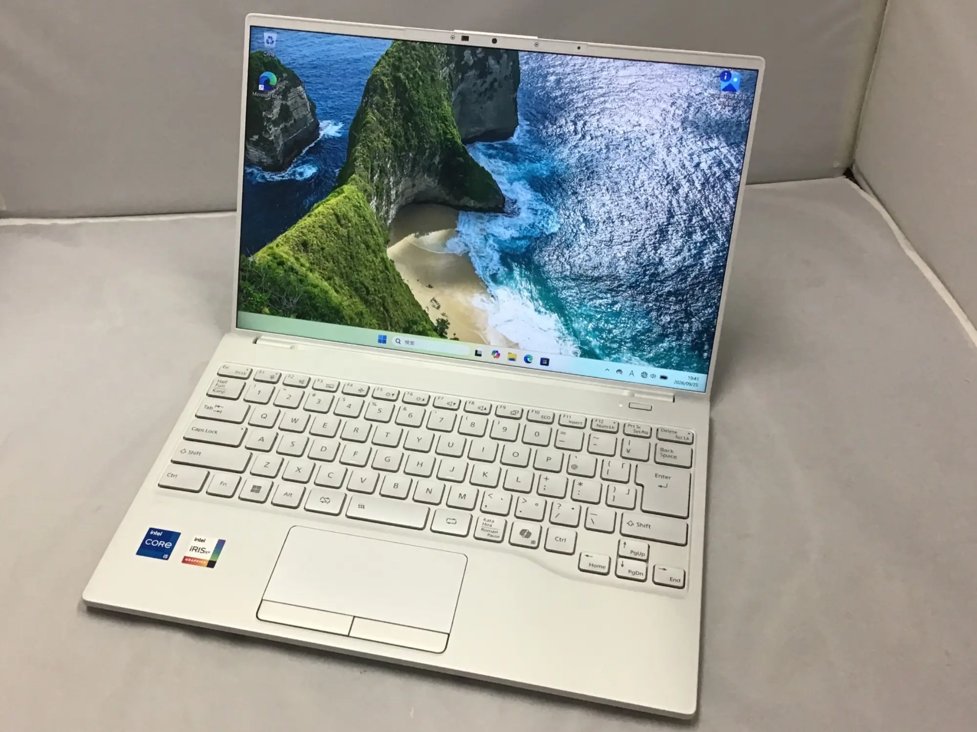 富士通 FMV Note U U500-K3 (第13世代CPU)
