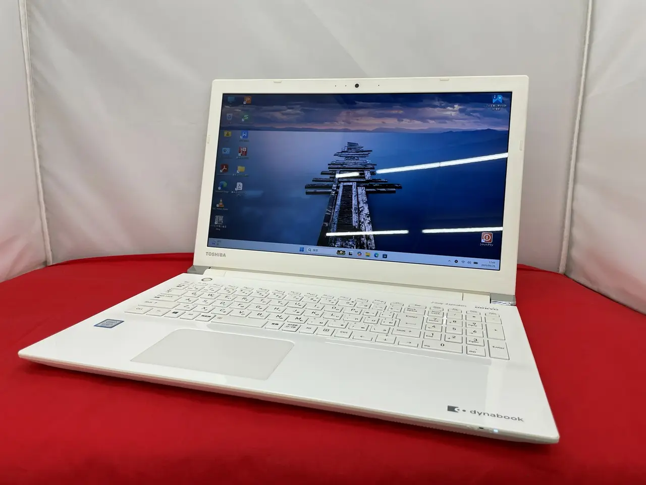 東芝 dynabook T45/GWD　（第8世代CPU）