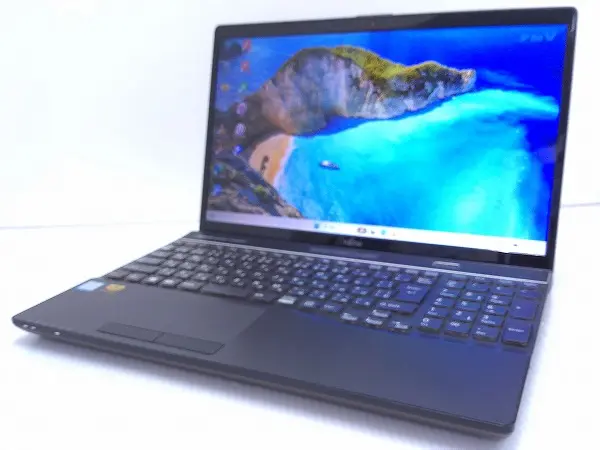 富士通 LIFEBOOK AH53/B3