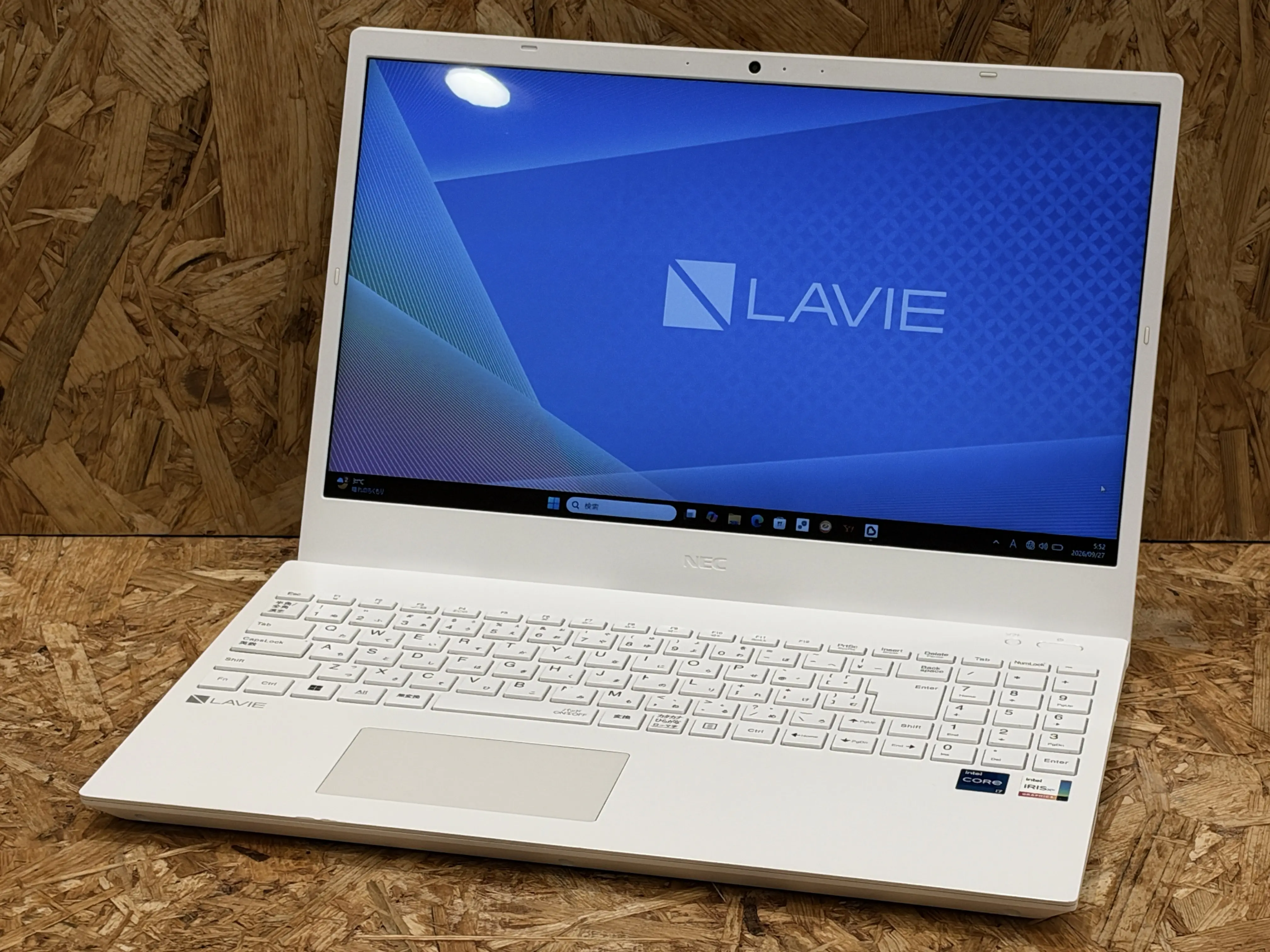 NEC laVie Direct N15 GN287A/DV （第11世代CPU）パールホワイト
