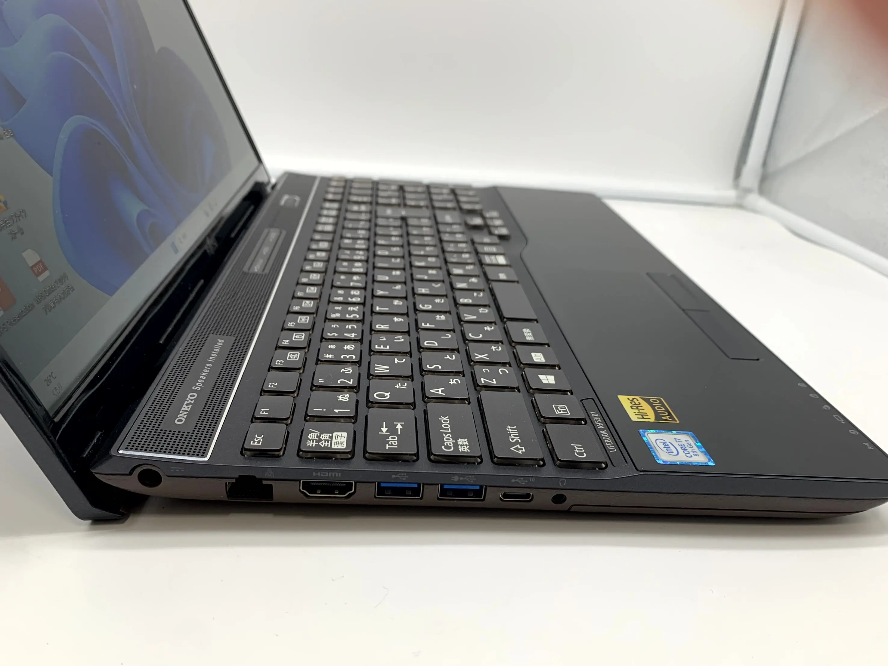富士通 LIFEBOOK AH53/DT（第8世代CPU）