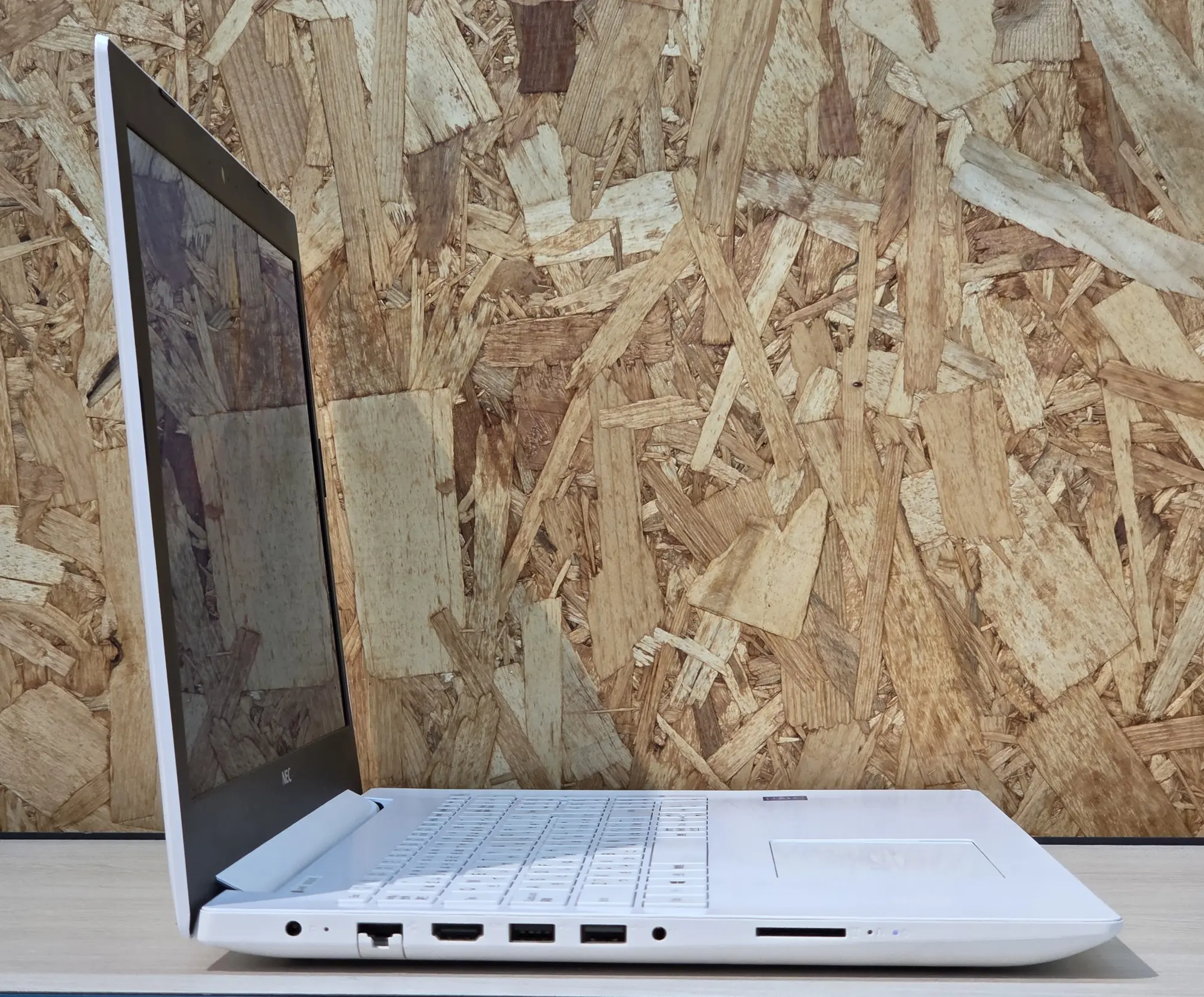激安品！LAVIE NS150/A メモリ4GB HDD320GB！！ NEC LaVie NS150/K（Celeron 4000N 2.6GHz(最大)/8GB/新品SSD128GB