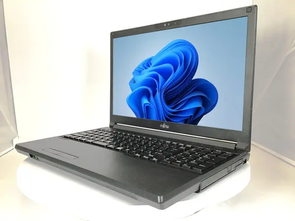 富士通 LIFEBOOK A5510/D（訳あり）(CPU:Core i5 10310U 4.4GHz/メモリ