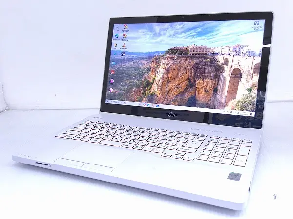 富士通 LIFEBOOK AH77/U