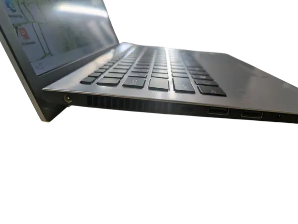 SONY VAIO Pro PG13（CPU:Core i5 1035G1 1GHz/メモリ:8GB/SSD:256GB