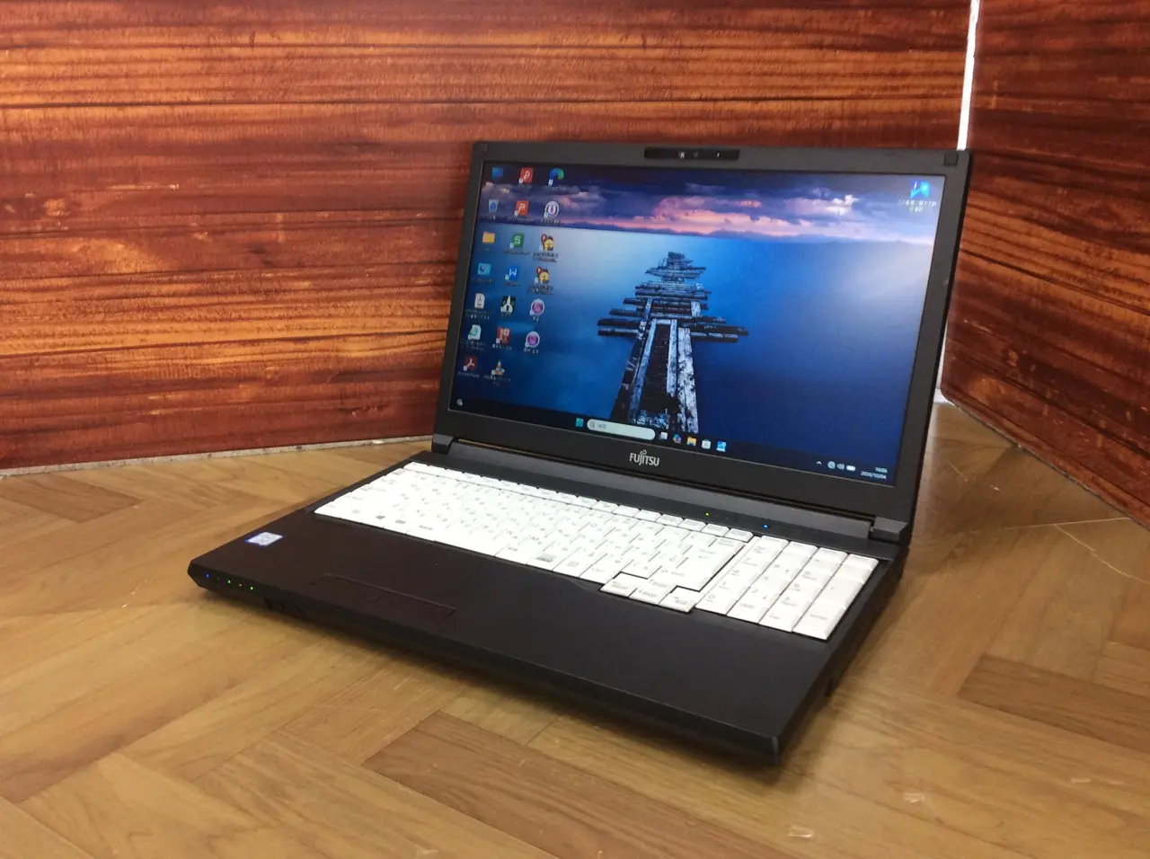 富士通　LIFEBOOK A579/CX