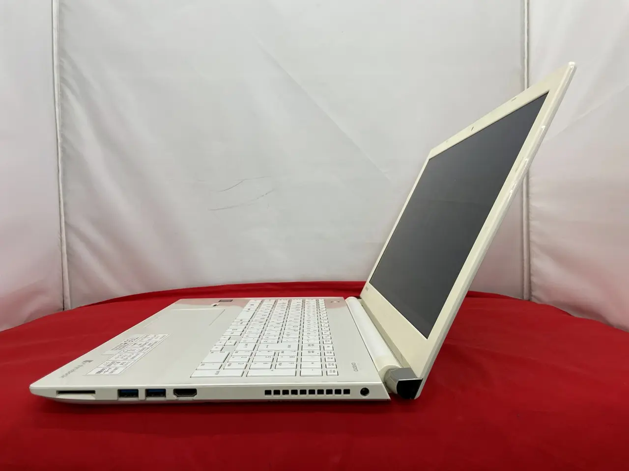 東芝 dynabook T55/CW (Core i3 7100U 2.4GHz/8GB/SSD:128B) Windows10